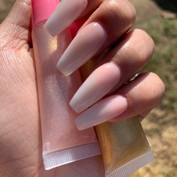 Lip glosses - Picture 2 of 2